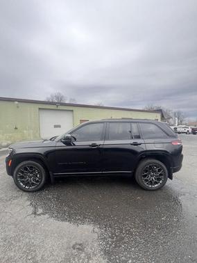 2025 Jeep Grand Cherokee Summit