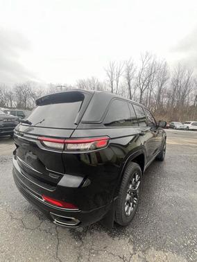 2025 Jeep Grand Cherokee Summit