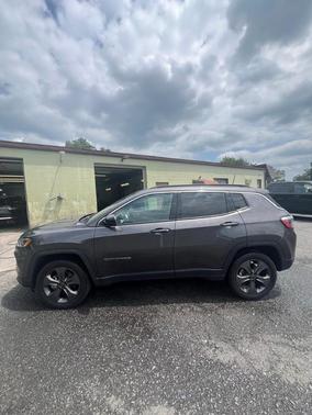 2022 Jeep Compass Latitude Lux