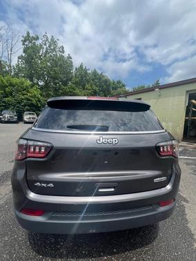 2022 Jeep Compass Latitude Lux