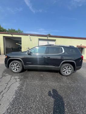 2022 GMC Acadia SLE