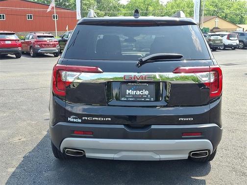 2022 GMC Acadia SLE