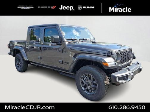 Granite Crystal Clearcoat Metallic 2026 Jeep Gladiator Sport