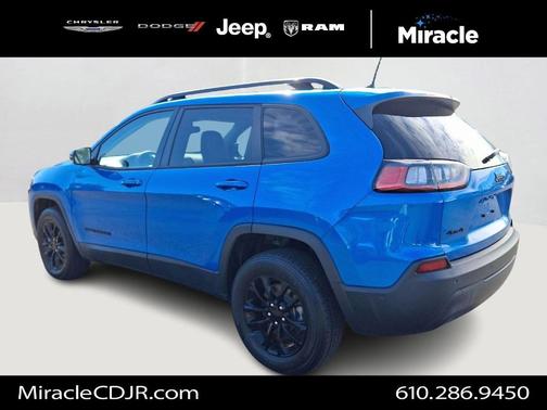 2023 Jeep Cherokee Altitude Lux