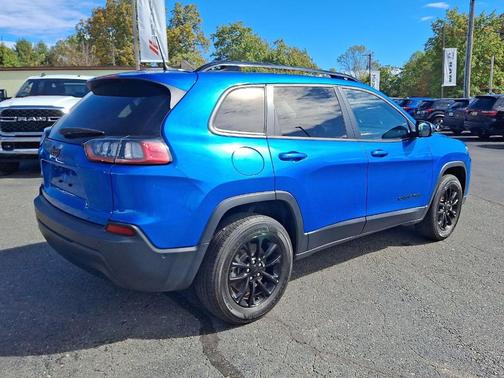 2023 Jeep Cherokee Altitude Lux