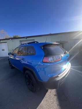 2023 Jeep Cherokee Altitude Lux