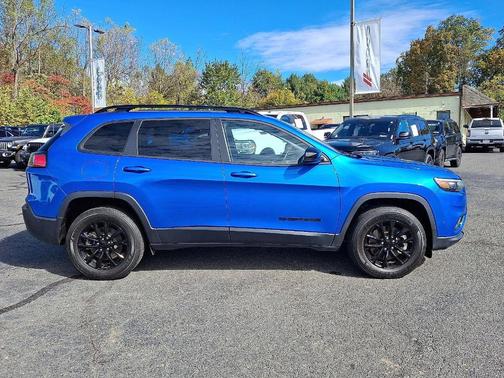2023 Jeep Cherokee Altitude Lux