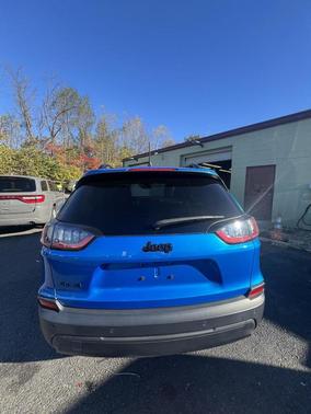 2023 Jeep Cherokee Altitude Lux