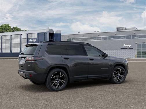 Sting Gray Clearcoat 2026 Jeep Cherokee Overland
