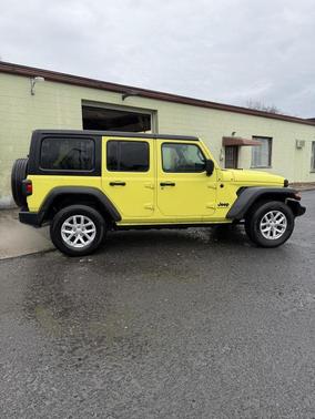 2023 Jeep Wrangler Sport