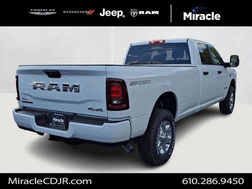 Bright White Clearcoat 2026 RAM 2500 Big Horn