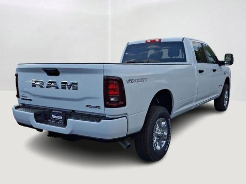 Bright White Clearcoat 2026 RAM 2500 Big Horn