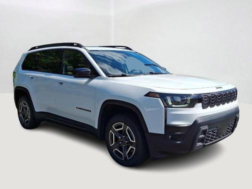 Bright White Clearcoat 2026 Jeep Cherokee LAREDO/LIMITED