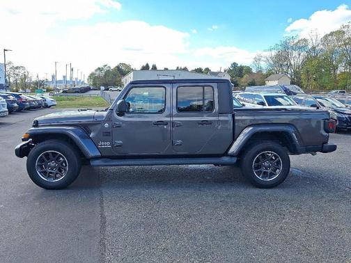 2022 Jeep Gladiator Overland