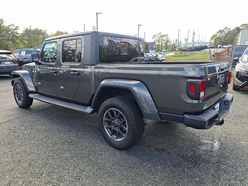 2022 Jeep Gladiator Overland