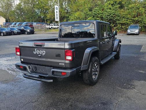 2022 Jeep Gladiator Overland