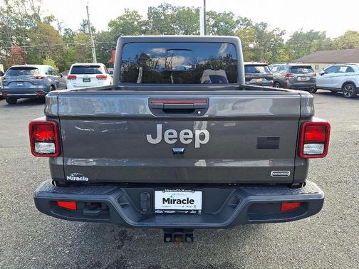 2022 Jeep Gladiator Overland