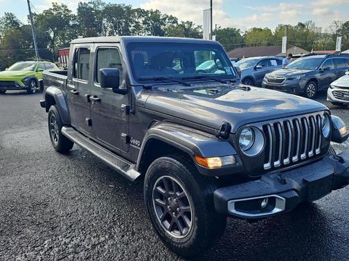 2022 Jeep Gladiator Overland