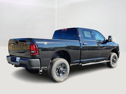 Diamond Black 2026 RAM 2500 Tradesman