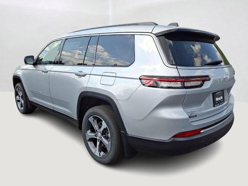 Silver Zynith 2026 Jeep Grand Cherokee L Limited