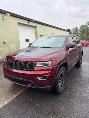 Velvet Red Pearlcoat 2019 Jeep Grand Cherokee Trailhawk