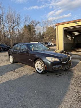 2012 BMW 750 i xDrive