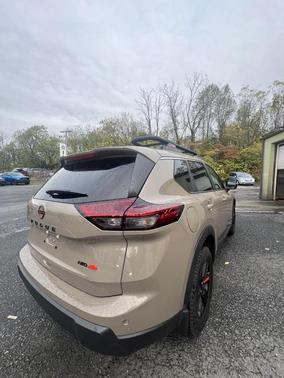 2025 Nissan Rogue Rock Creek