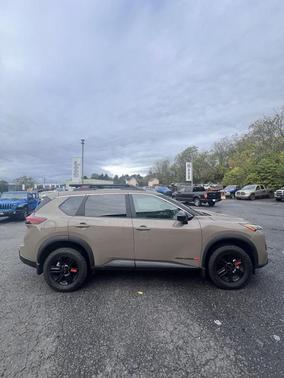 2025 Nissan Rogue Rock Creek