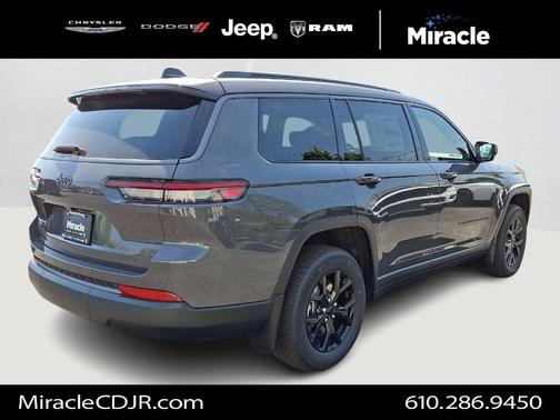Metallic 2026 Jeep Grand Cherokee L Laredo
