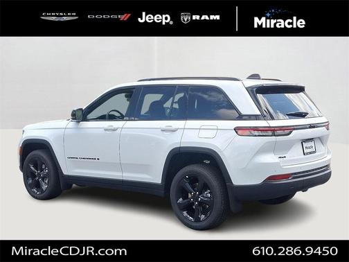 2025 Jeep Grand Cherokee Laredo