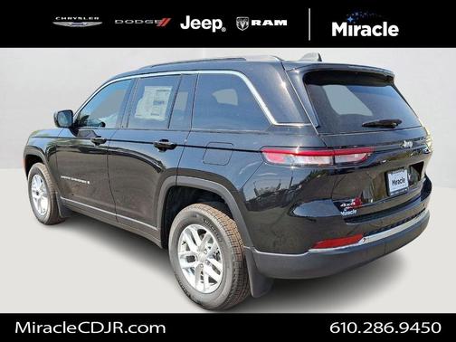 Diamond Black 2026 Jeep Grand Cherokee Laredo X