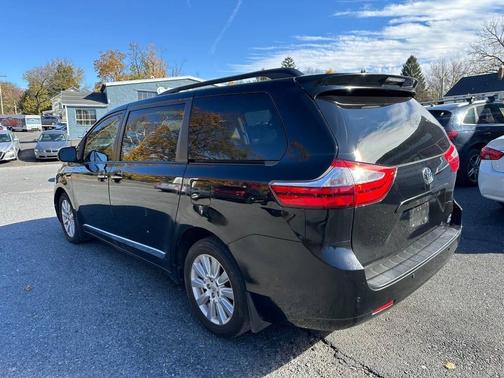 2017 Toyota Sienna XLE Premium