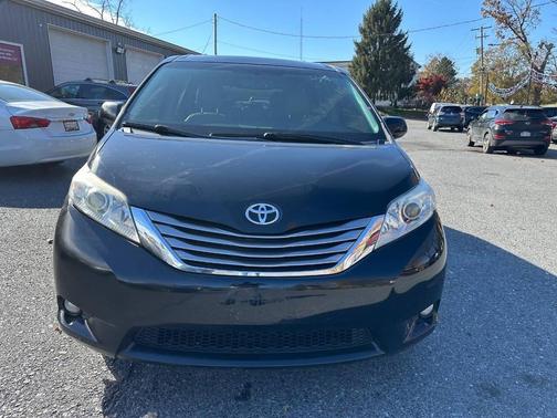2017 Toyota Sienna XLE Premium