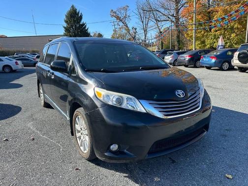 2017 Toyota Sienna XLE Premium