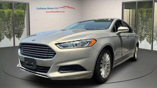 2016 Ford Fusion Hybrid SE