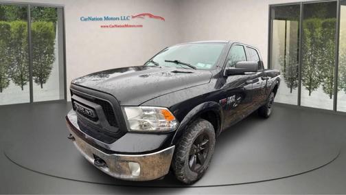 2016 RAM 1500 SLT