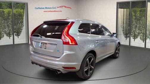 2015 Volvo XC60 T6 R-Design Platinum