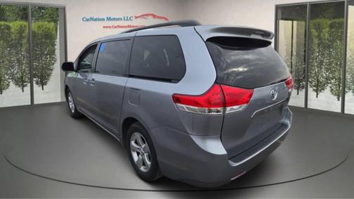 2014 Toyota Sienna LE