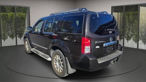 2012 Nissan Pathfinder LE
