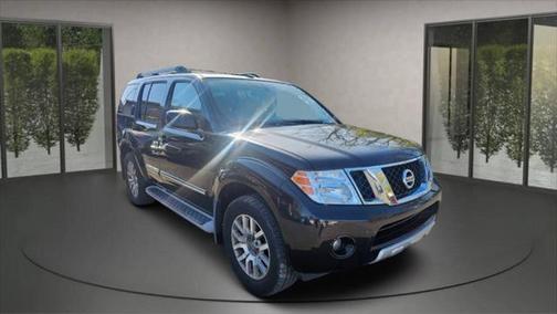 2012 Nissan Pathfinder LE
