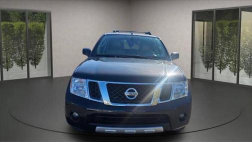 2012 Nissan Pathfinder LE