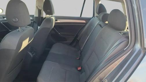 2017 Volkswagen Golf SportWagen TSI S