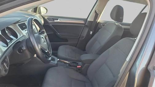 2017 Volkswagen Golf SportWagen TSI S