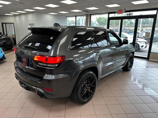 2020 Jeep Grand Cherokee SRT