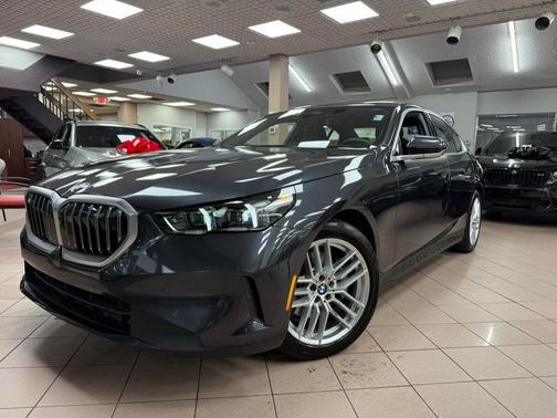 2025 BMW 530 i xDrive
