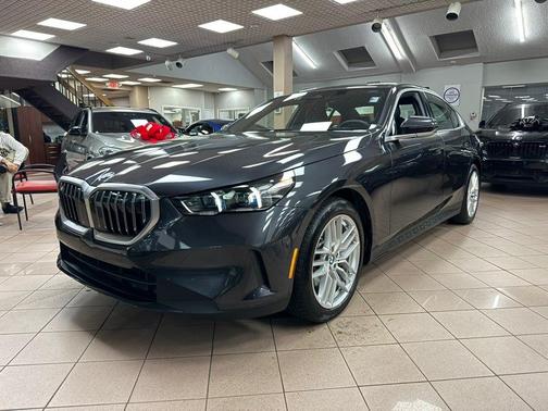 2025 BMW 530 i xDrive