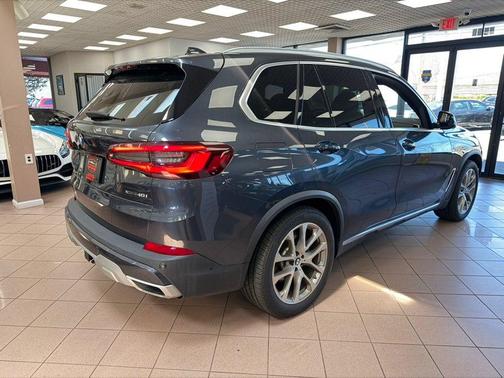 Arctic Grey Metallic 2022 BMW X5 xDrive40i