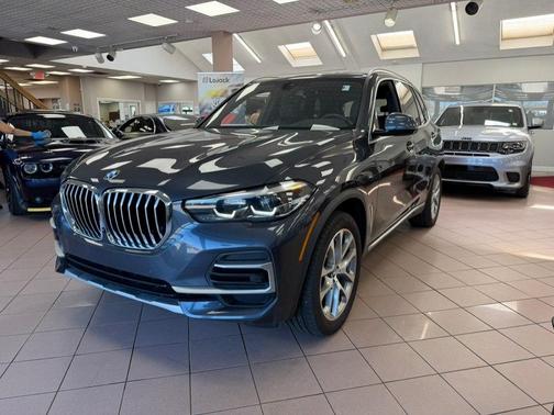 Arctic Grey Metallic 2022 BMW X5 xDrive40i