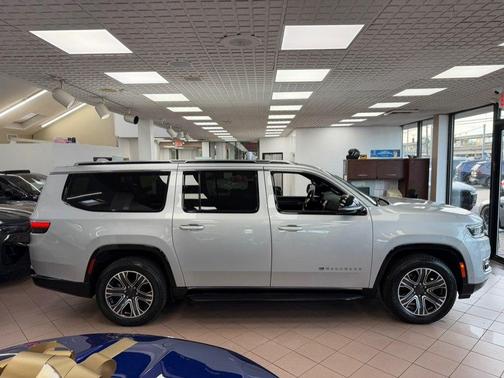 Gray 2023 Jeep Wagoneer L Series II