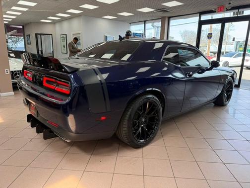 2017 Dodge Challenger R/T 392
